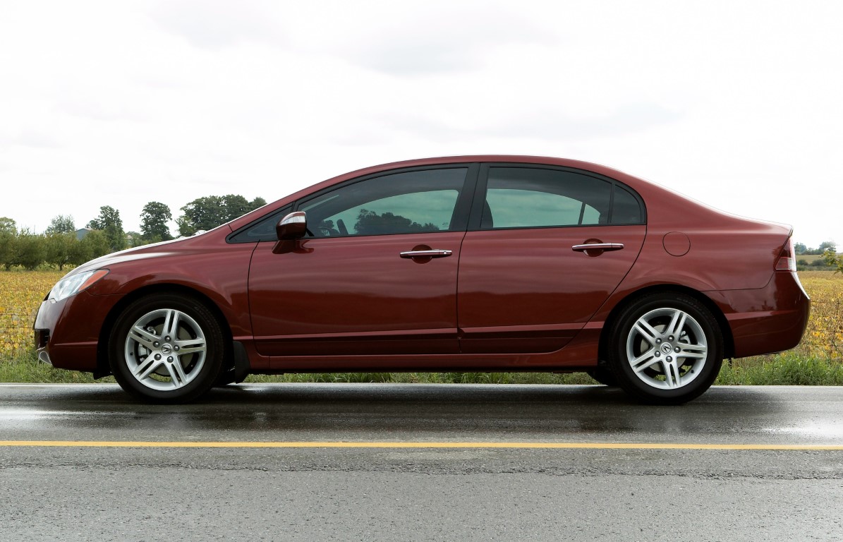 Acura CSX 2.0 i-VTEC (Automatic)